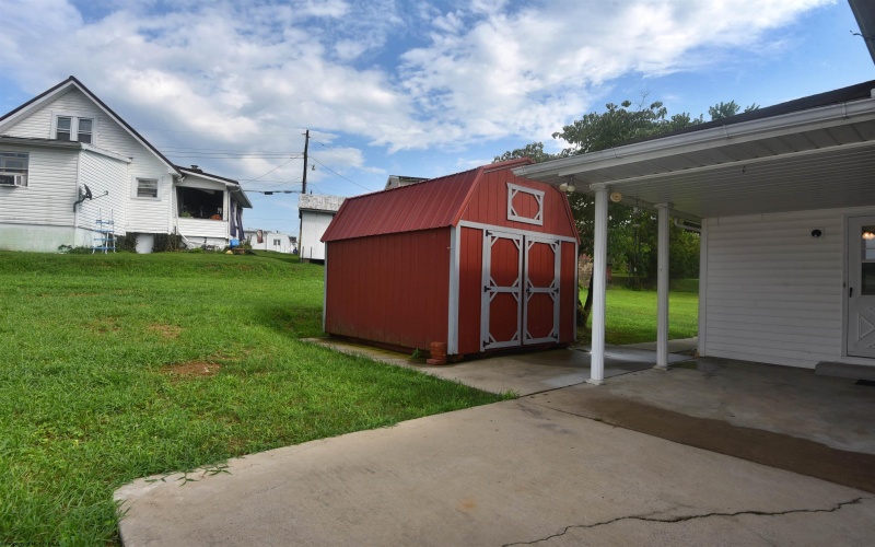 144 Seneca Drive, Clarksburg, West Virginia 26301, 3 Bedrooms Bedrooms, 6 Rooms Rooms,2 BathroomsBathrooms,Single Family Detached,For Sale,Seneca,10160771