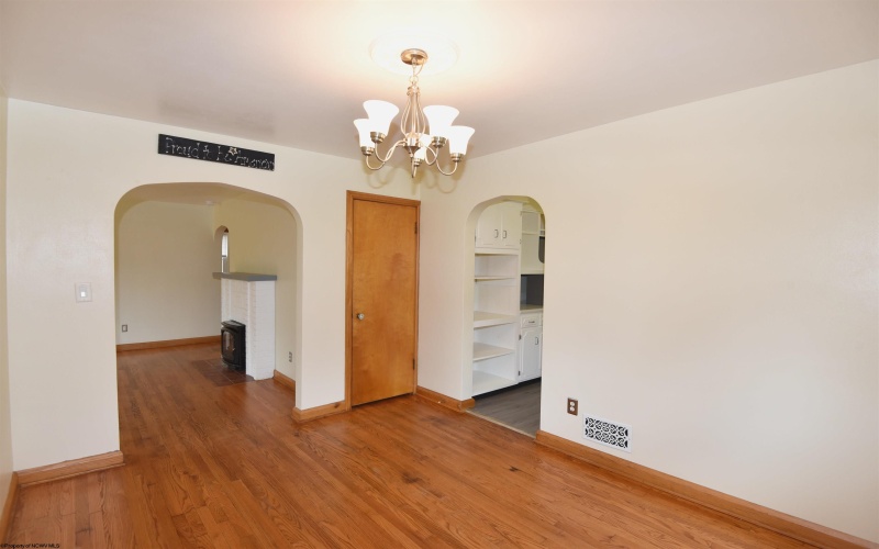 144 Seneca Drive, Clarksburg, West Virginia 26301, 3 Bedrooms Bedrooms, 6 Rooms Rooms,2 BathroomsBathrooms,Single Family Detached,For Sale,Seneca,10160771
