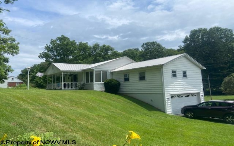 335 Old Davisson Run Road, Clarksburg, West Virginia 26301-7340, 3 Bedrooms Bedrooms, 7 Rooms Rooms,1 BathroomBathrooms,Single Family Detached,For Sale,Old Davisson Run,10160773