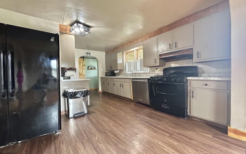 339 Chesapeake Road, Fairmont, West Virginia 26554, 4 Bedrooms Bedrooms, 7 Rooms Rooms,1 BathroomBathrooms,Single Family Detached,For Sale,Chesapeake,10160774