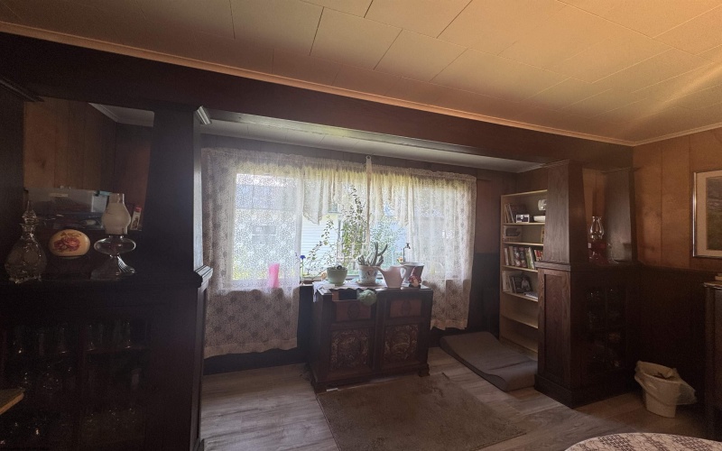 38 Kitson Street, Weston, West Virginia 26452, 4 Bedrooms Bedrooms, 9 Rooms Rooms,2 BathroomsBathrooms,Single Family Detached,For Sale,Kitson,10160776