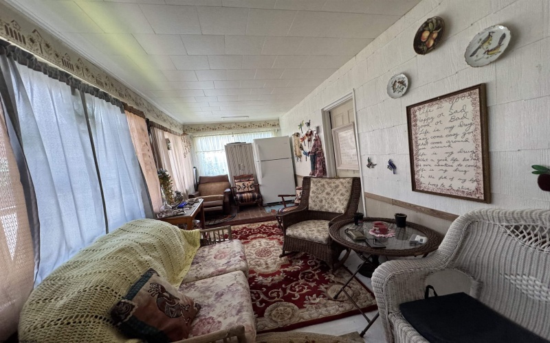 38 Kitson Street, Weston, West Virginia 26452, 4 Bedrooms Bedrooms, 9 Rooms Rooms,2 BathroomsBathrooms,Single Family Detached,For Sale,Kitson,10160776