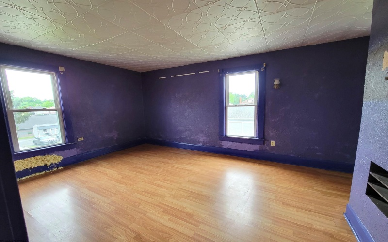 614 Maryland Avenue, Fairmont, West Virginia 26554, 1 Bedroom Bedrooms, 7 Rooms Rooms,2 BathroomsBathrooms,Single Family Detached,For Sale,Maryland,10160783