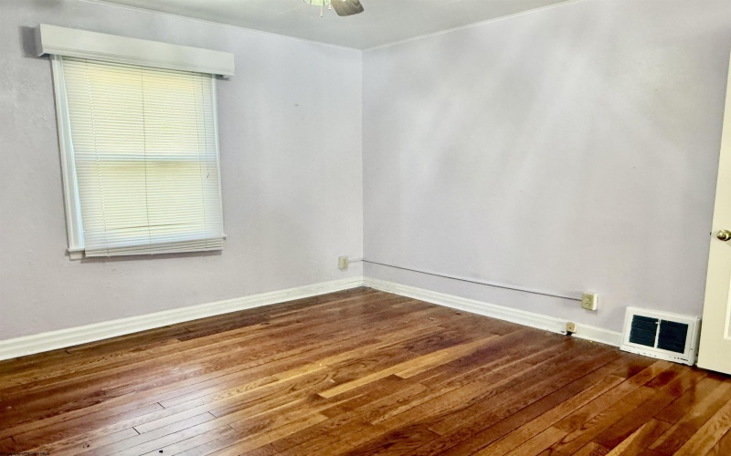 1131 Park Drive, Fairmont, West Virginia 26554, 3 Bedrooms Bedrooms, 5 Rooms Rooms,1 BathroomBathrooms,Single Family Detached,For Sale,Park,10160784