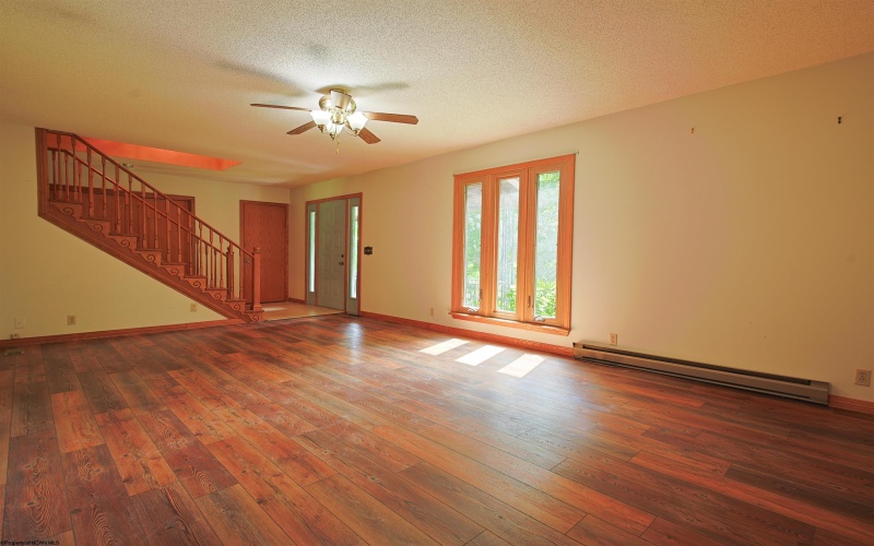 297 White Oak Road, Montrose, West Virginia 26283, 4 Bedrooms Bedrooms, 11 Rooms Rooms,2 BathroomsBathrooms,Single Family Detached,For Sale,White Oak,10160810
