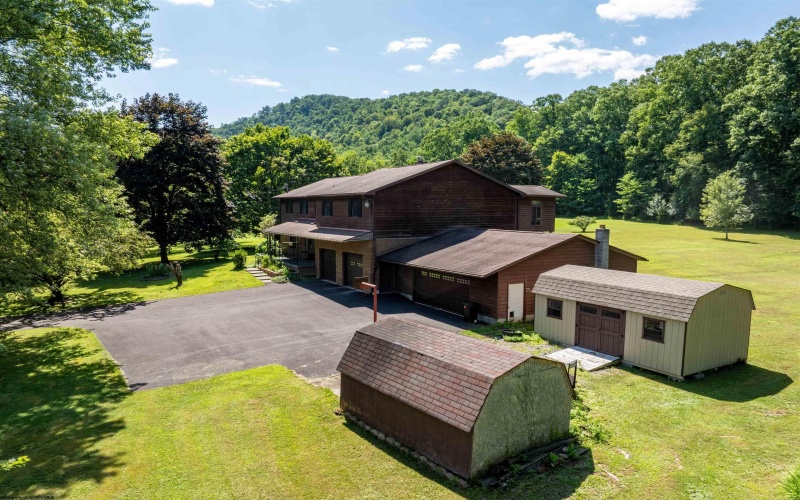 297 White Oak Road, Montrose, West Virginia 26283, 4 Bedrooms Bedrooms, 11 Rooms Rooms,2 BathroomsBathrooms,Single Family Detached,For Sale,White Oak,10160810