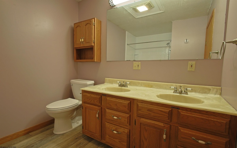 297 White Oak Road, Montrose, West Virginia 26283, 4 Bedrooms Bedrooms, 11 Rooms Rooms,2 BathroomsBathrooms,Single Family Detached,For Sale,White Oak,10160810