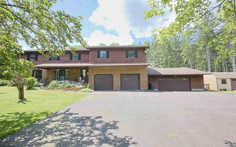 297 White Oak Road, Montrose, West Virginia 26283, 4 Bedrooms Bedrooms, 11 Rooms Rooms,2 BathroomsBathrooms,Single Family Detached,For Sale,White Oak,10160810