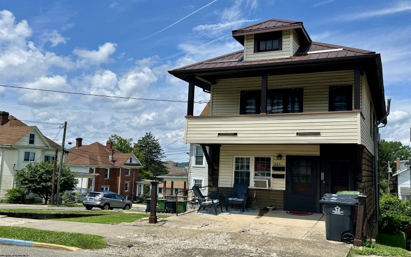 421 Ash Street, Morgantown, West Virginia 26501, ,Multi-unit/income,For Sale,Ash,10160803