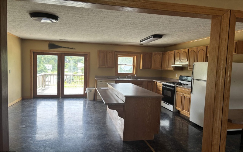154 Bridge Street, Junior, West Virginia 26275, ,Commercial/industrial,For Sale,Bridge,10160790