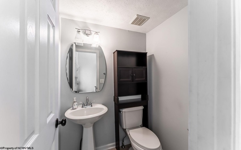 3013 Evergreen Lane, Morgantown, West Virginia 26505, 3 Bedrooms Bedrooms, 5 Rooms Rooms,2 BathroomsBathrooms,Single Family Detached,For Sale,Evergreen,10160806