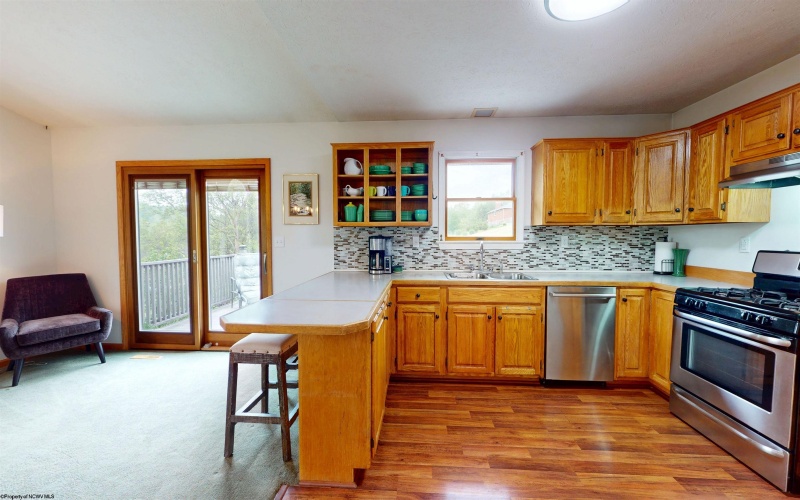 524 Kinney Street, Bridgeport, West Virginia 26554, 4 Bedrooms Bedrooms, 10 Rooms Rooms,3 BathroomsBathrooms,Single Family Detached,For Sale,Kinney,10159611
