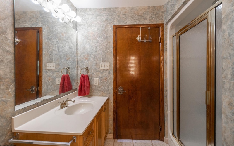 125 Ashford Drive, Bridgeport, West Virginia 26330, 3 Bedrooms Bedrooms, 7 Rooms Rooms,2 BathroomsBathrooms,Single Family Detached,For Sale,Ashford,10160802