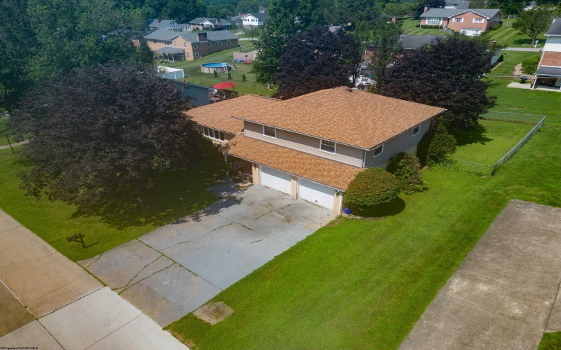 125 Ashford Drive, Bridgeport, West Virginia 26330, 3 Bedrooms Bedrooms, 7 Rooms Rooms,2 BathroomsBathrooms,Single Family Detached,For Sale,Ashford,10160802