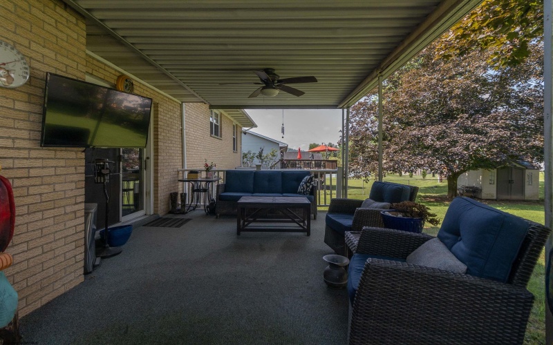 125 Ashford Drive, Bridgeport, West Virginia 26330, 3 Bedrooms Bedrooms, 7 Rooms Rooms,2 BathroomsBathrooms,Single Family Detached,For Sale,Ashford,10160802