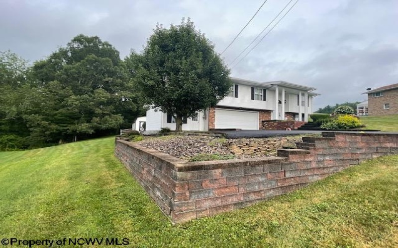 465 Main Street, Masontown, West Virginia 26542-0085, 2 Bedrooms Bedrooms, 6 Rooms Rooms,2 BathroomsBathrooms,Single Family Detached,For Sale,Main,10160787