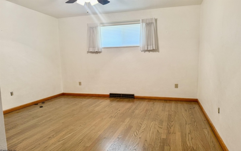 964 Coleman Avenue, Fairmont, West Virginia 26554, 3 Bedrooms Bedrooms, 8 Rooms Rooms,3 BathroomsBathrooms,Single Family Detached,For Sale,Coleman,10160788