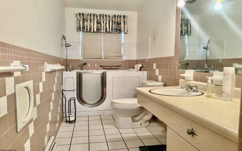 964 Coleman Avenue, Fairmont, West Virginia 26554, 3 Bedrooms Bedrooms, 8 Rooms Rooms,3 BathroomsBathrooms,Single Family Detached,For Sale,Coleman,10160788