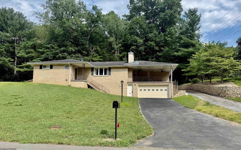 964 Coleman Avenue, Fairmont, West Virginia 26554, 3 Bedrooms Bedrooms, 8 Rooms Rooms,3 BathroomsBathrooms,Single Family Detached,For Sale,Coleman,10160788