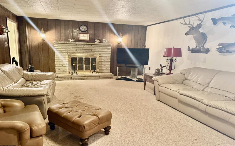 964 Coleman Avenue, Fairmont, West Virginia 26554, 3 Bedrooms Bedrooms, 8 Rooms Rooms,3 BathroomsBathrooms,Single Family Detached,For Sale,Coleman,10160788