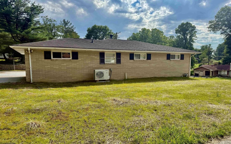 964 Coleman Avenue, Fairmont, West Virginia 26554, 3 Bedrooms Bedrooms, 8 Rooms Rooms,3 BathroomsBathrooms,Single Family Detached,For Sale,Coleman,10160788