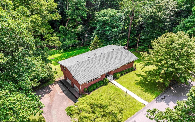 922 Henry Drive, Fairmont, West Virginia 26554, 3 Bedrooms Bedrooms, 7 Rooms Rooms,2 BathroomsBathrooms,Single Family Detached,For Sale,Henry,10160786