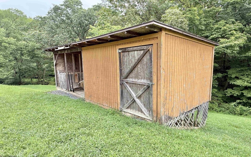 86 Golden Ridge Road, Lumberport, West Virginia 26386, 4 Bedrooms Bedrooms, 8 Rooms Rooms,3 BathroomsBathrooms,Single Family Detached,For Sale,Golden Ridge,10160800