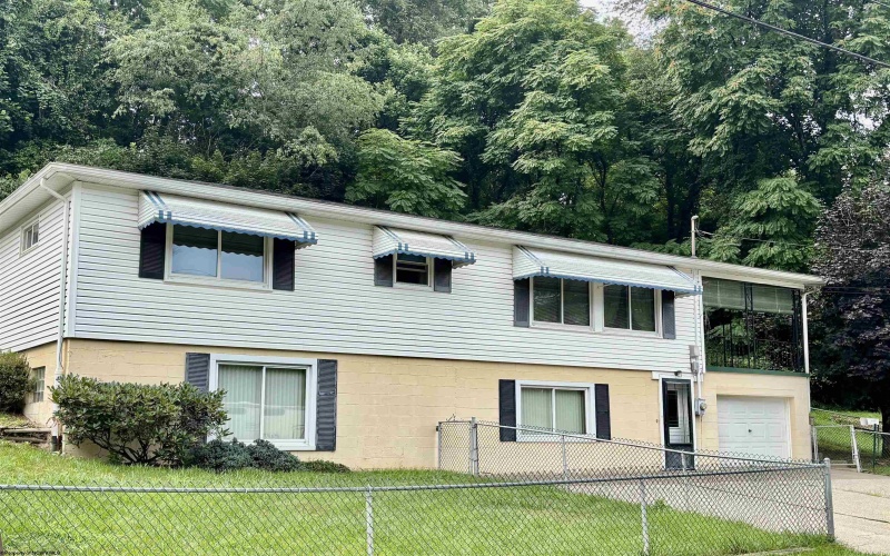 2838 Ice Street, Fairmont, West Virginia 26554, 3 Bedrooms Bedrooms, 6 Rooms Rooms,2 BathroomsBathrooms,Single Family Detached,For Sale,Ice,10160796