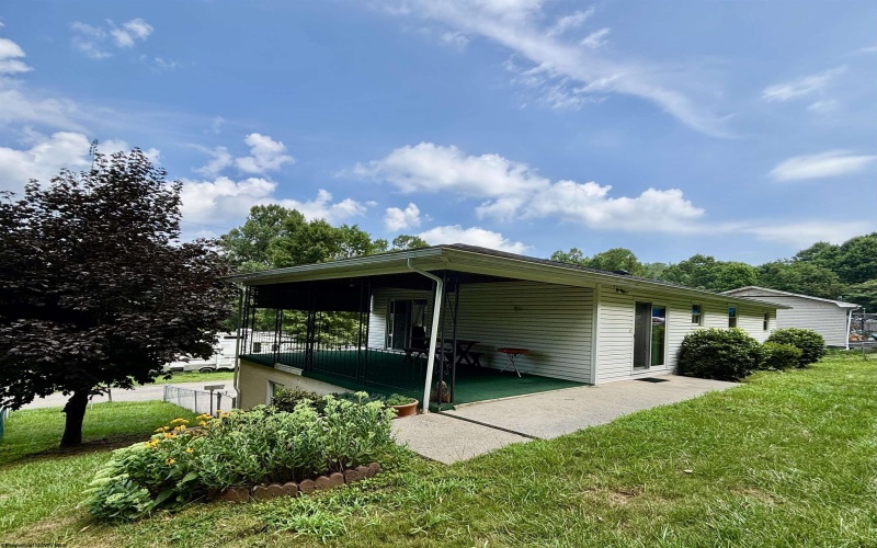 2838 Ice Street, Fairmont, West Virginia 26554, 3 Bedrooms Bedrooms, 6 Rooms Rooms,2 BathroomsBathrooms,Single Family Detached,For Sale,Ice,10160796