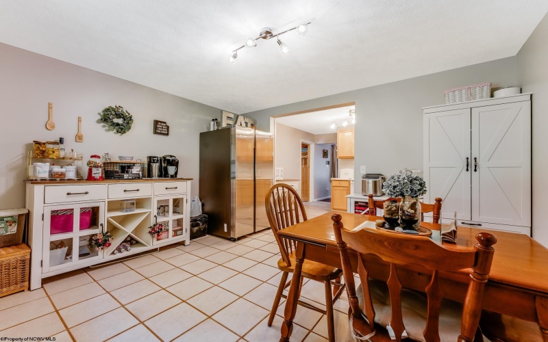 633 Southern Avenue, Morgantown, West Virginia 26501, 2 Bedrooms Bedrooms, 7 Rooms Rooms,1 BathroomBathrooms,Single Family Detached,For Sale,Southern,10160801