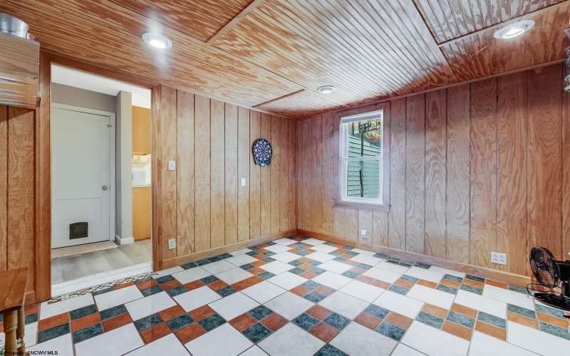 633 Southern Avenue, Morgantown, West Virginia 26501, 2 Bedrooms Bedrooms, 7 Rooms Rooms,1 BathroomBathrooms,Single Family Detached,For Sale,Southern,10160801