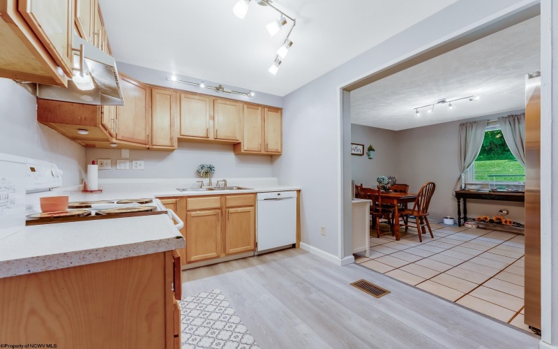 633 Southern Avenue, Morgantown, West Virginia 26501, 2 Bedrooms Bedrooms, 7 Rooms Rooms,1 BathroomBathrooms,Single Family Detached,For Sale,Southern,10160801