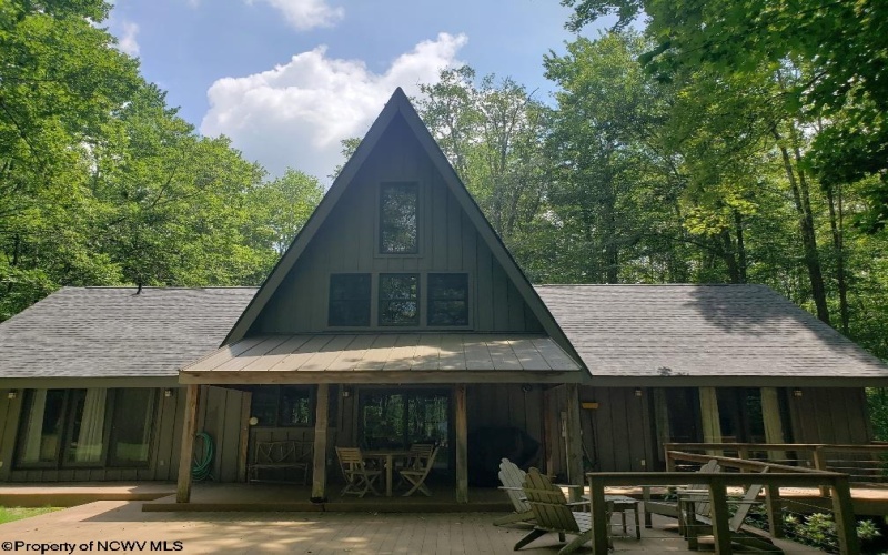 959 Lakeview Road, Davis, West Virginia 26260-0, 4 Bedrooms Bedrooms, 5 Rooms Rooms,4 BathroomsBathrooms,Single Family Detached,For Sale,Lakeview,10160795