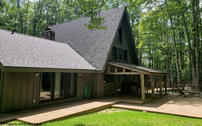 959 Lakeview Road, Davis, West Virginia 26260-0, 4 Bedrooms Bedrooms, 5 Rooms Rooms,4 BathroomsBathrooms,Single Family Detached,For Sale,Lakeview,10160795