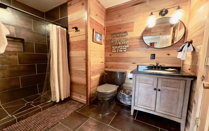 959 Lakeview Road, Davis, West Virginia 26260-0, 4 Bedrooms Bedrooms, 5 Rooms Rooms,4 BathroomsBathrooms,Single Family Detached,For Sale,Lakeview,10160795