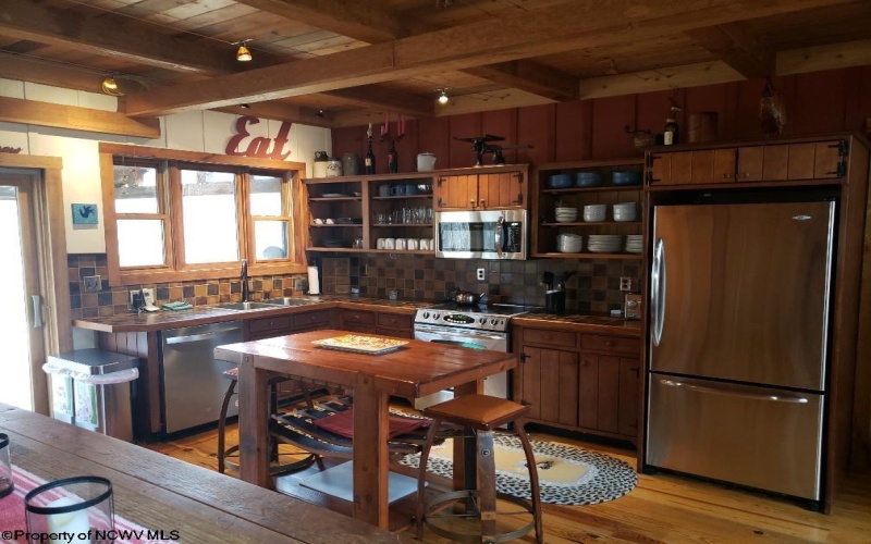 959 Lakeview Road, Davis, West Virginia 26260-0, 4 Bedrooms Bedrooms, 5 Rooms Rooms,4 BathroomsBathrooms,Single Family Detached,For Sale,Lakeview,10160795