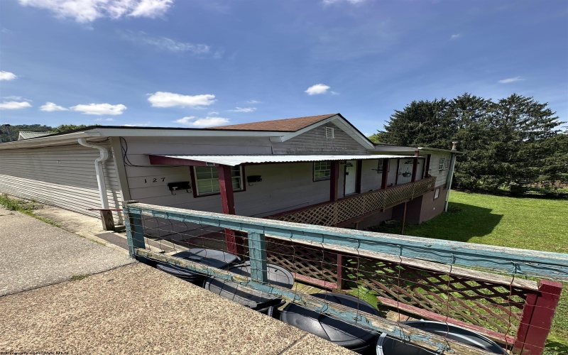127 McGary Avenue, Weston, West Virginia 26452, ,Multi-unit/income,For Sale,McGary,10157781