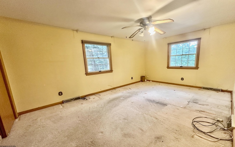 1397 Fairfield Street, Star City, West Virginia 26505, 3 Bedrooms Bedrooms, 11 Rooms Rooms,3 BathroomsBathrooms,Single Family Detached,For Sale,Fairfield,10160813
