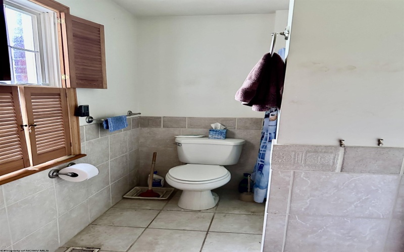 1397 Fairfield Street, Star City, West Virginia 26505, 3 Bedrooms Bedrooms, 11 Rooms Rooms,3 BathroomsBathrooms,Single Family Detached,For Sale,Fairfield,10160813