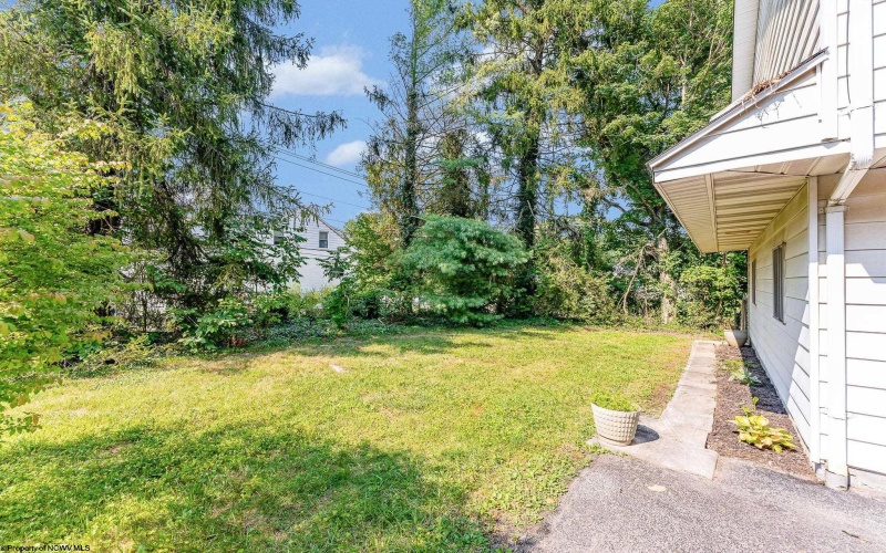 3356 Collins Ferry Road, Morgantown, West Virginia 26505, 3 Bedrooms Bedrooms, 8 Rooms Rooms,2 BathroomsBathrooms,Single Family Detached,For Sale,Collins Ferry,10160821