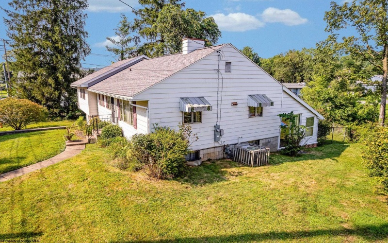 3356 Collins Ferry Road, Morgantown, West Virginia 26505, 3 Bedrooms Bedrooms, 8 Rooms Rooms,2 BathroomsBathrooms,Single Family Detached,For Sale,Collins Ferry,10160821