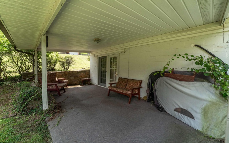 1112 Westmont Road, Fairmont, West Virginia 26554, 3 Bedrooms Bedrooms, 7 Rooms Rooms,2 BathroomsBathrooms,Single Family Detached,For Sale,Westmont,10160819