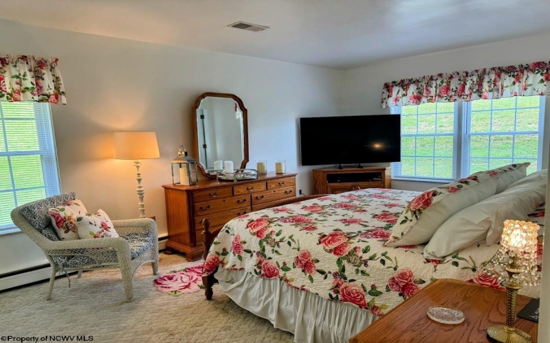 3574 Freedom Highway, Fairmont, West Virginia 26554, 3 Bedrooms Bedrooms, 13 Rooms Rooms,2 BathroomsBathrooms,Single Family Detached,For Sale,Freedom,10160817