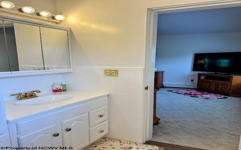3574 Freedom Highway, Fairmont, West Virginia 26554, 3 Bedrooms Bedrooms, 13 Rooms Rooms,2 BathroomsBathrooms,Single Family Detached,For Sale,Freedom,10160817