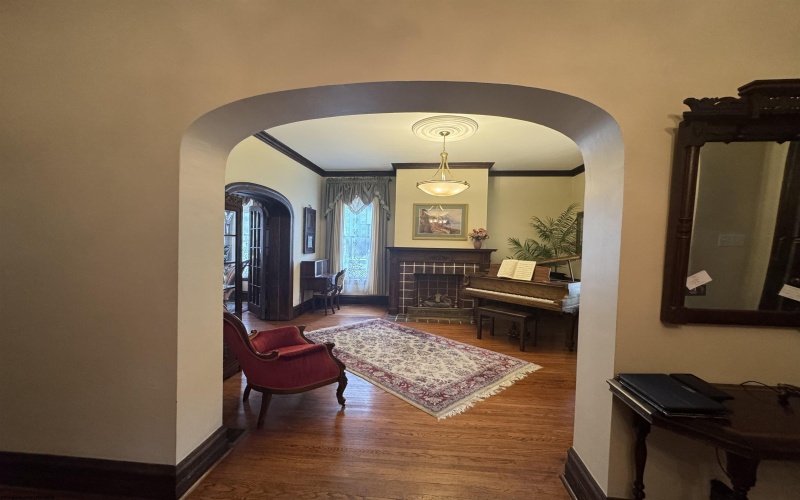 227 Carr Avenue, Clarksburg, West Virginia 26301-3105, 5 Bedrooms Bedrooms, 13 Rooms Rooms,2 BathroomsBathrooms,Single Family Detached,For Sale,Carr,10160818