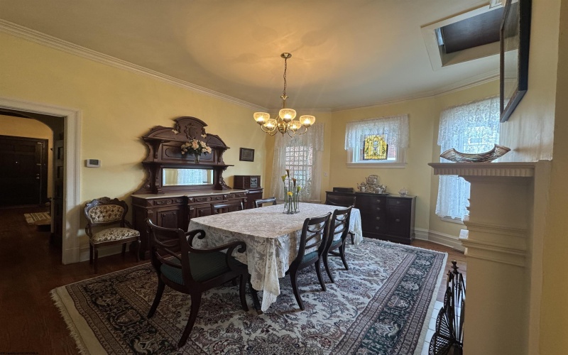 227 Carr Avenue, Clarksburg, West Virginia 26301-3105, 5 Bedrooms Bedrooms, 13 Rooms Rooms,2 BathroomsBathrooms,Single Family Detached,For Sale,Carr,10160818
