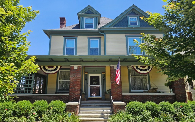 227 Carr Avenue, Clarksburg, West Virginia 26301-3105, 5 Bedrooms Bedrooms, 13 Rooms Rooms,2 BathroomsBathrooms,Single Family Detached,For Sale,Carr,10160818