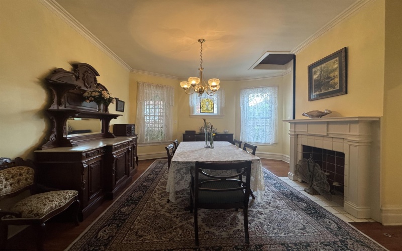 227 Carr Avenue, Clarksburg, West Virginia 26301-3105, 5 Bedrooms Bedrooms, 13 Rooms Rooms,2 BathroomsBathrooms,Single Family Detached,For Sale,Carr,10160818