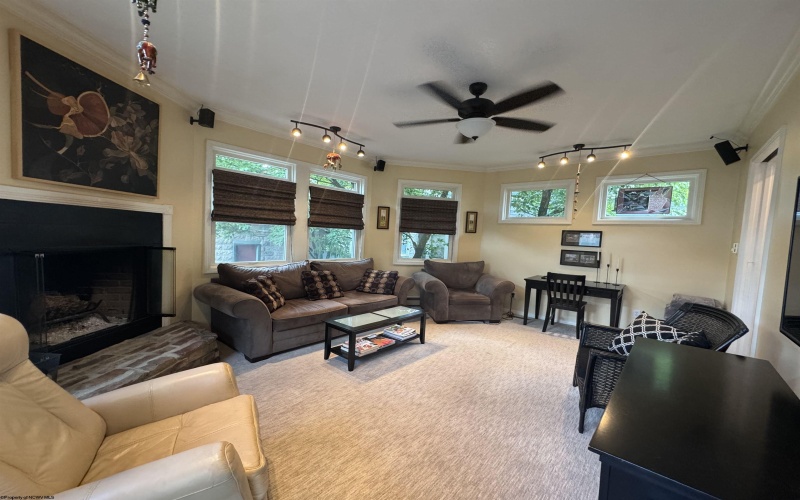 227 Carr Avenue, Clarksburg, West Virginia 26301-3105, 5 Bedrooms Bedrooms, 13 Rooms Rooms,2 BathroomsBathrooms,Single Family Detached,For Sale,Carr,10160818