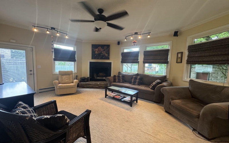 227 Carr Avenue, Clarksburg, West Virginia 26301-3105, 5 Bedrooms Bedrooms, 13 Rooms Rooms,2 BathroomsBathrooms,Single Family Detached,For Sale,Carr,10160818